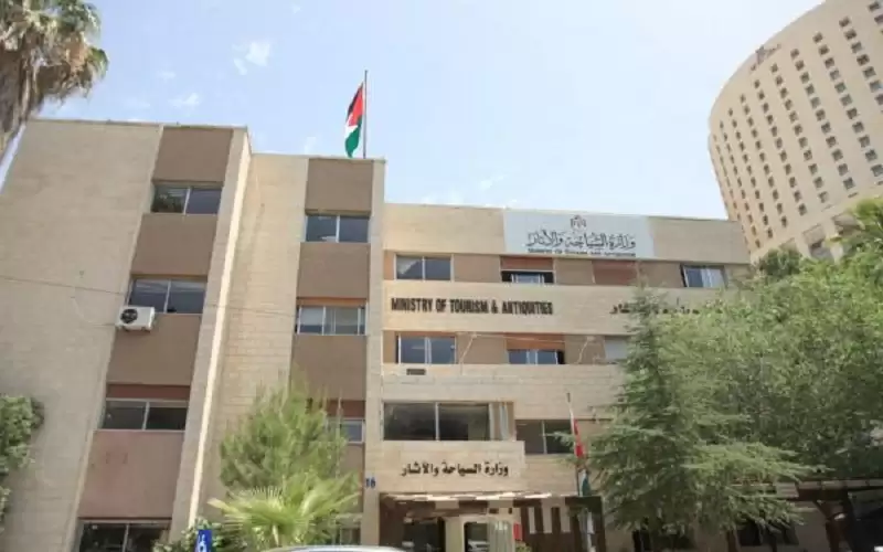 السياحة: منح رخص لــ 40 دليلا