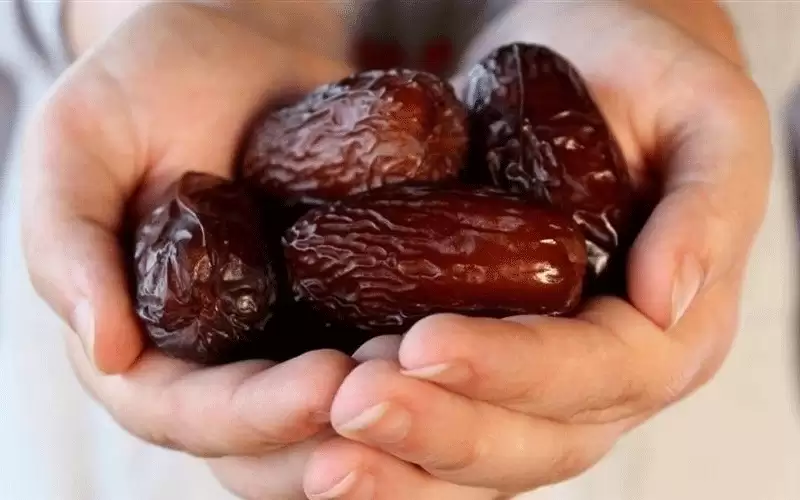 ما هي فوائد وأضرار تناول التمر