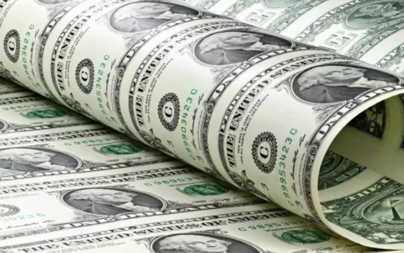 ارتفاع الدولار مع ترقب المستثمرين لبيانات