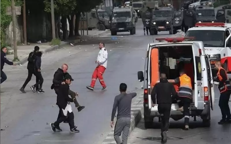 اصابة 6 فلسطينيين واعتقالات جنوب أريحا