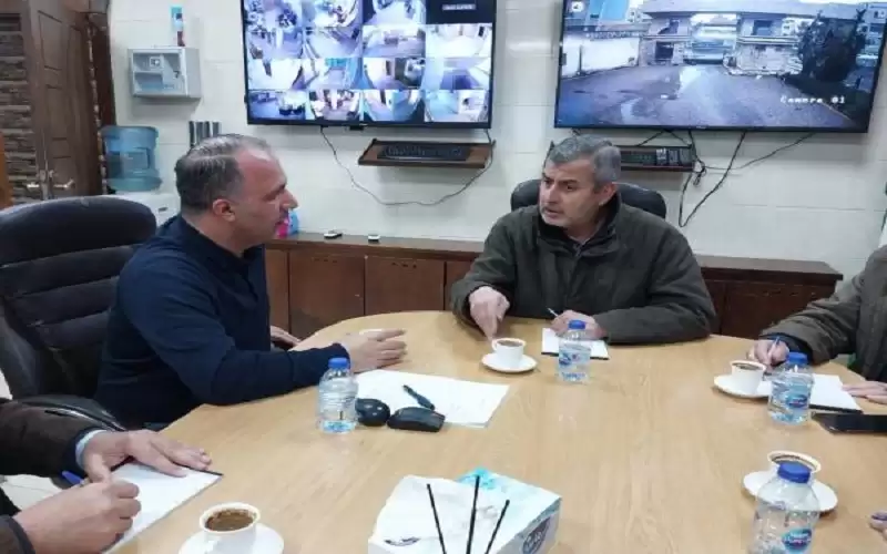 الخرابشة يتابع من مركز مراقبة الطاقة