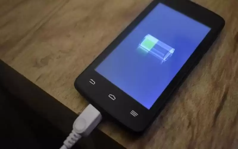 ابتكار تقنية جديدة تطيل عمر بطارية