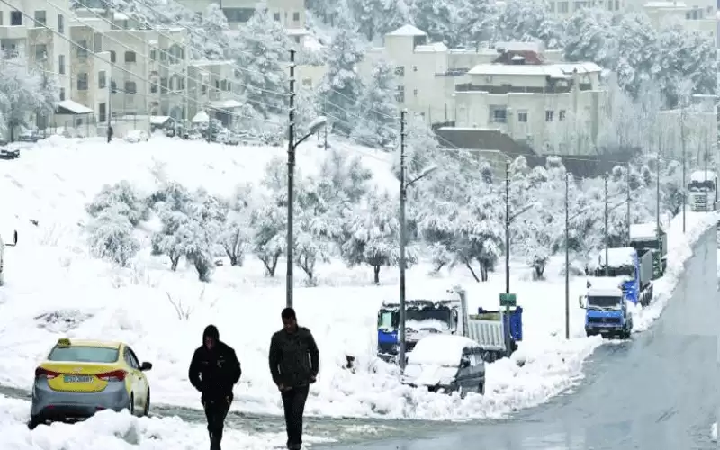 الثلوج تعيق وصول أردنيين إلى مواقع