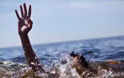 مواطن ينقذ طفلا من الغرق في