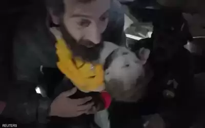 حصيلة ضحايا الزلزال في سوريا وتركيا