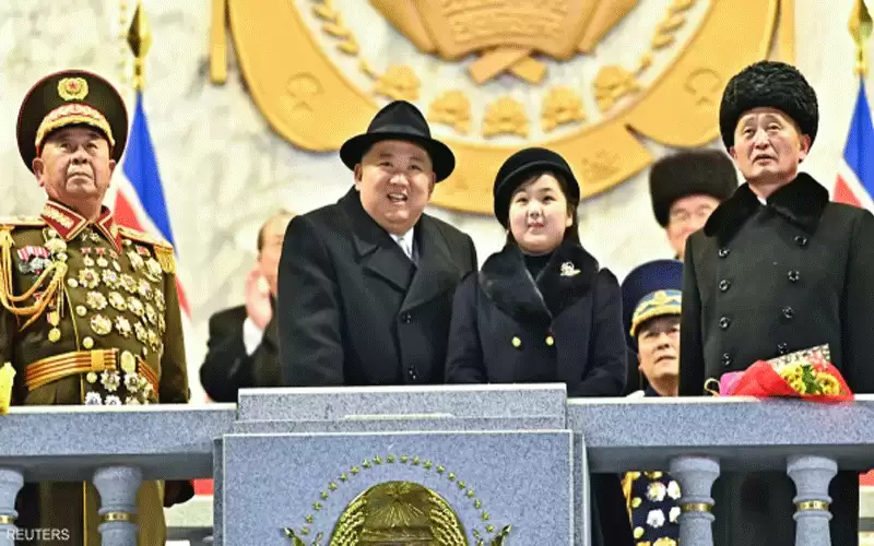 ابنة كيم تتألق بجانب والدها في