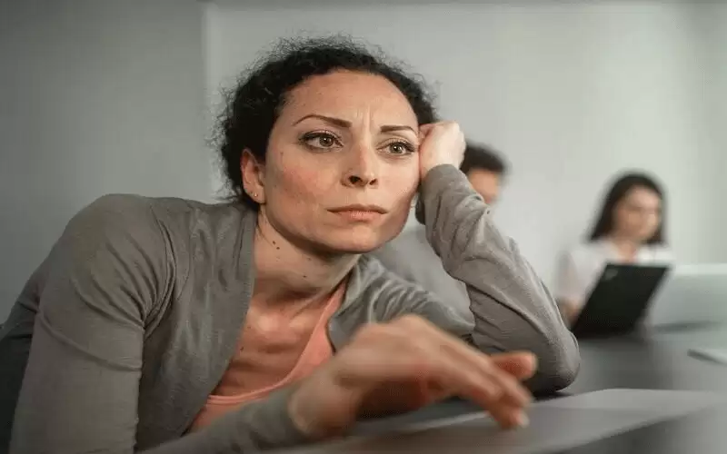 10 علامات تشير إلى الاحتراق النفسي