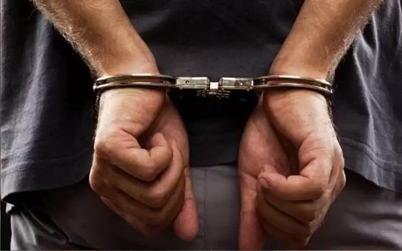 ضبط شخص مخمور أحرق مركبة في