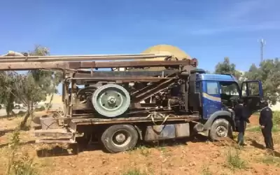 ضبط حفارة مخالفة في الخالدية
