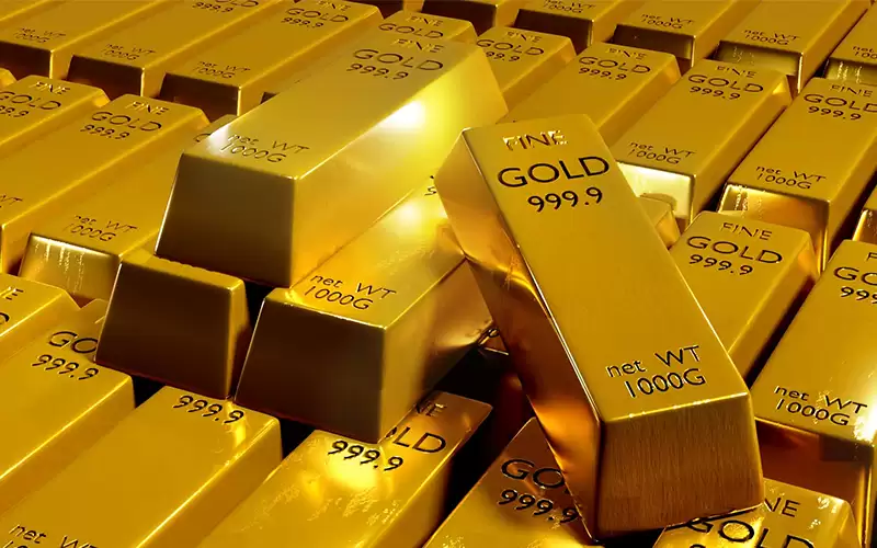 الذهب يستعيد بريقه مع تراجع الدولار