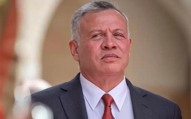 الملك يغادر أرض الوطن في زيارة