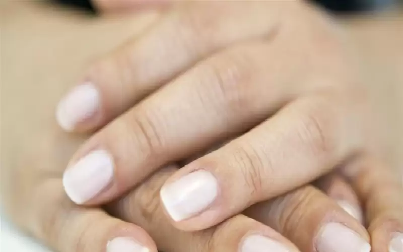 خطوات الحصول على أظافر قوية وجميلة