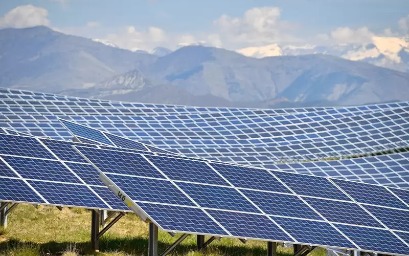 اتفاقية تمويل مشروع الطاقة الشمسية بنحو