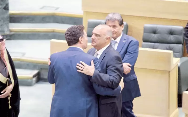 القادم أجمل بين الخصاونة والصفدي هل