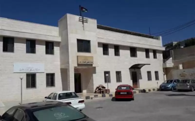 مواطنو المزار الشمالي يطالبون بتحسين البنية