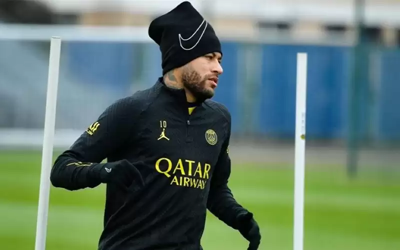 مدرب سان جيرمان يكشف سبب إصابات