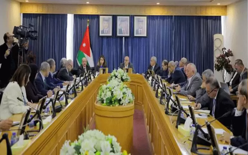 الحكومة: منح لبناء 305 مدارس حتى