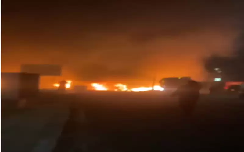 الزرقاء.. حريق كبير في المنطقة الحرة