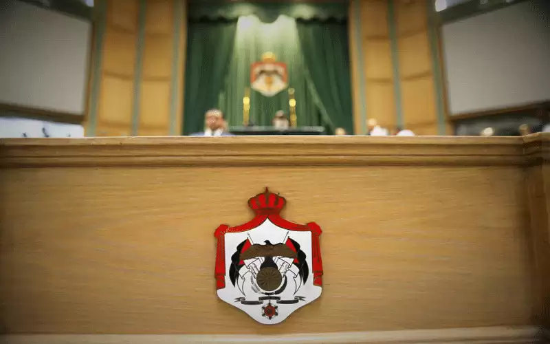 الإدارية النيابية تدعو لمنع دمج وزارتي