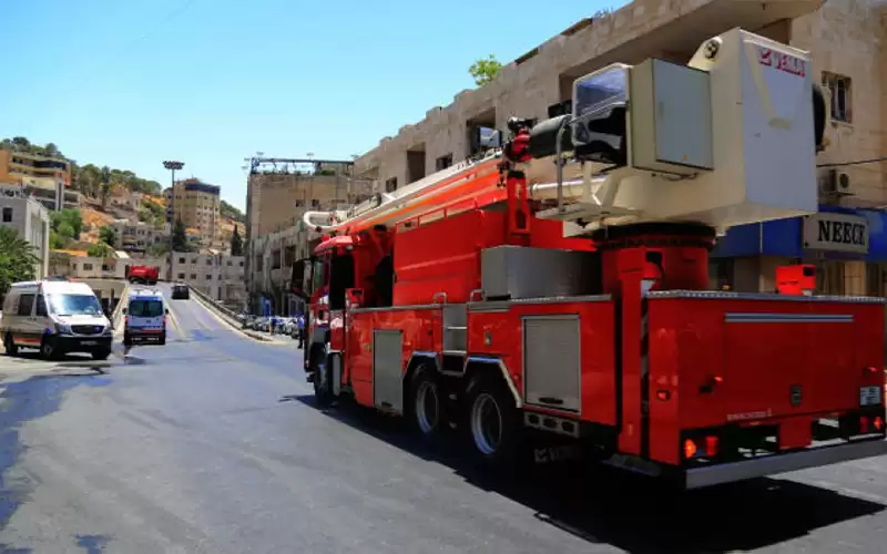 شاب يضرم النار بمطعم في إربد