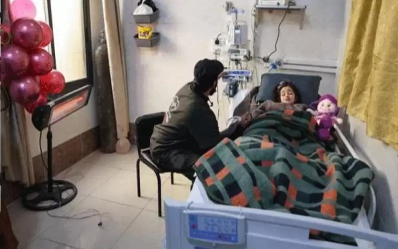 مهددة ببتر ساقيها .. نقل شام