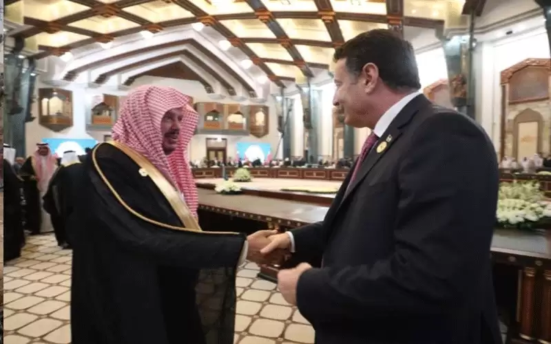 الصفدي يدا بيد مع رئيس الشورى