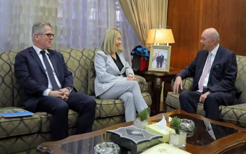 الفايز يشيد بمستوى العلاقات الأردنية الفرنسية