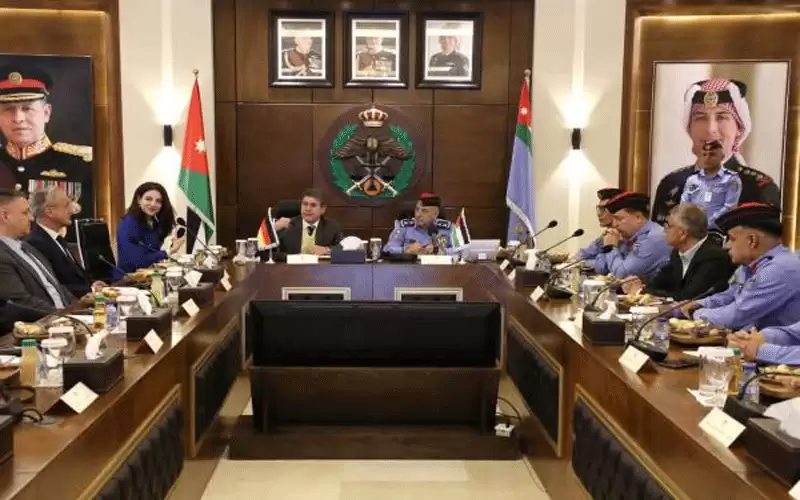 المعايطة يبحث مع السفير الألماني سبل