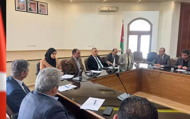 الزرقاء: جلسة للتعريف بإجراءات الإصلاح السياسي