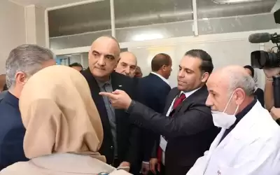 الخصاونة يؤكد ضرورة تقديم أفضل الخدمات