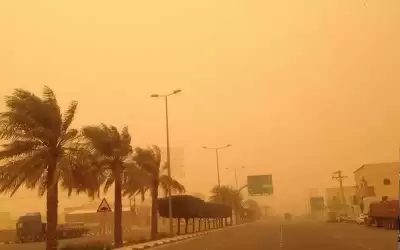 طقس مستقر ولطيف نهارا وبارد نسبيا
