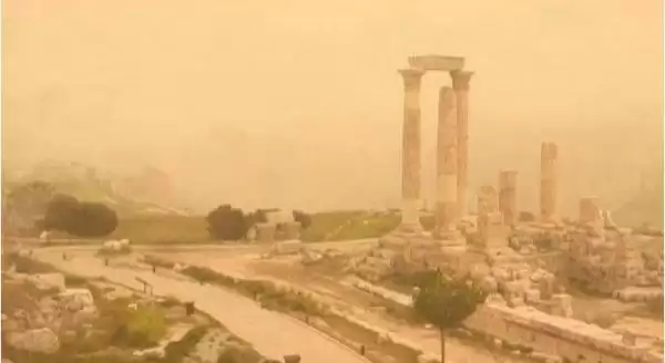 بدء تأثر المملكة بالمنخفض الخماسيني والأرصاد
