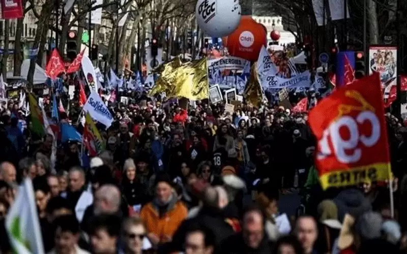 فرنسا: النقابات تذهب نحو شل البلاد