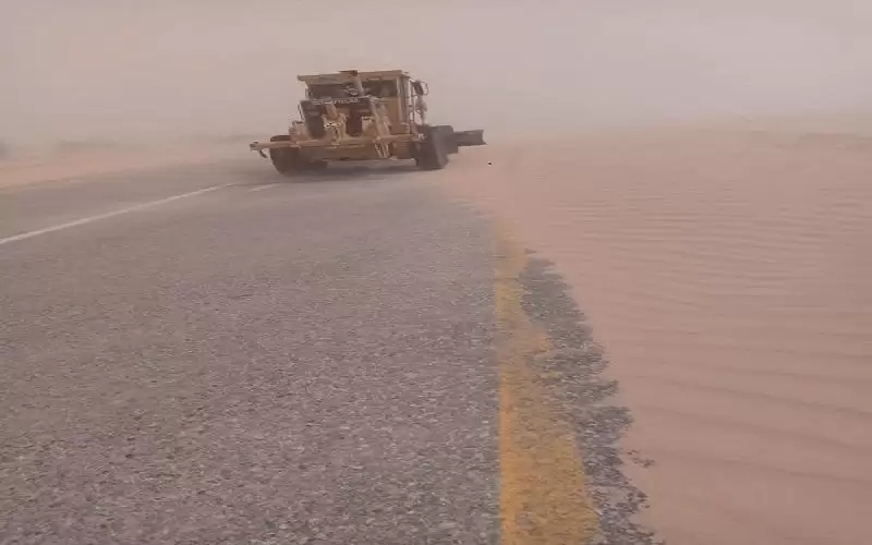 الأشغال: نتعامل مع تجمع للكثبان الرملية