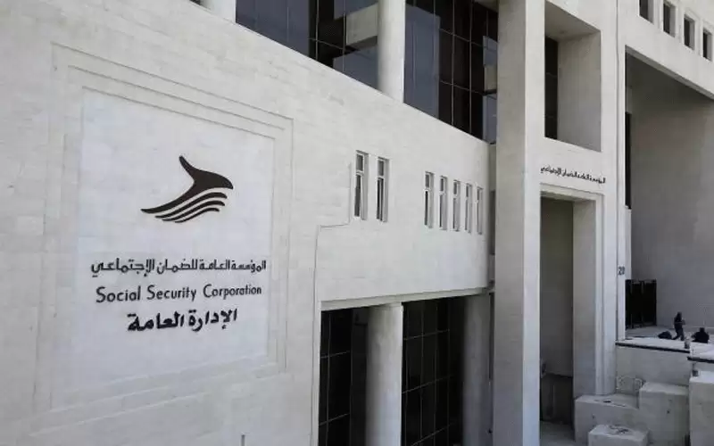 الضمان تصرف مستحقات 74 مصريا غادروا