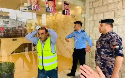 الدفاع المدني تجري تدريبات حول الحرائق