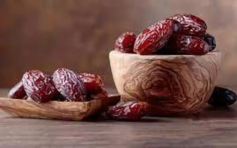 11 ألف طن من تمور المجهول