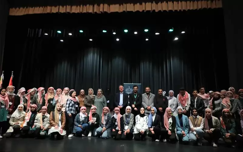 وزير الشباب يكرم المتأهلين للمسابقة العالمية