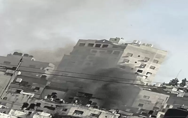 اسرائيل تقتحم مخيم جنين وانباء عن