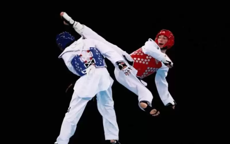 لاعبو المنتخب الوطني للتايكواندو يتقدمون بالتصنيفين