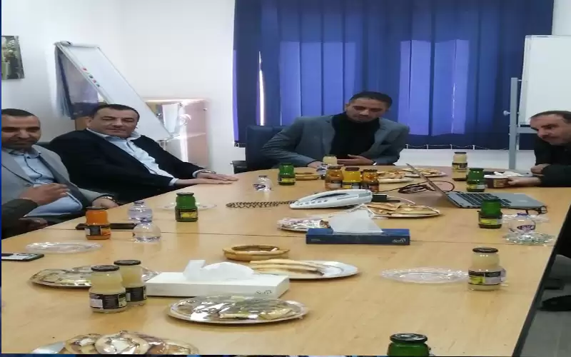 أمين عام المياه يطلع على سير