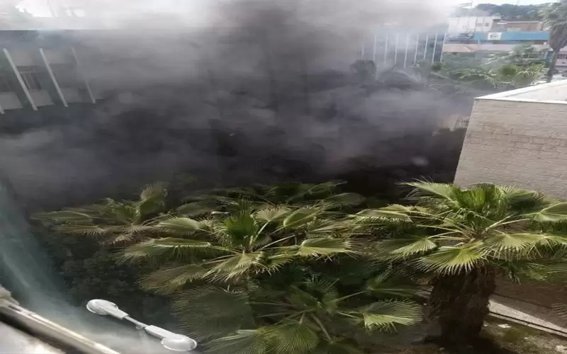 إصابة شخصين جراء استنشاقهما لدخان حريق