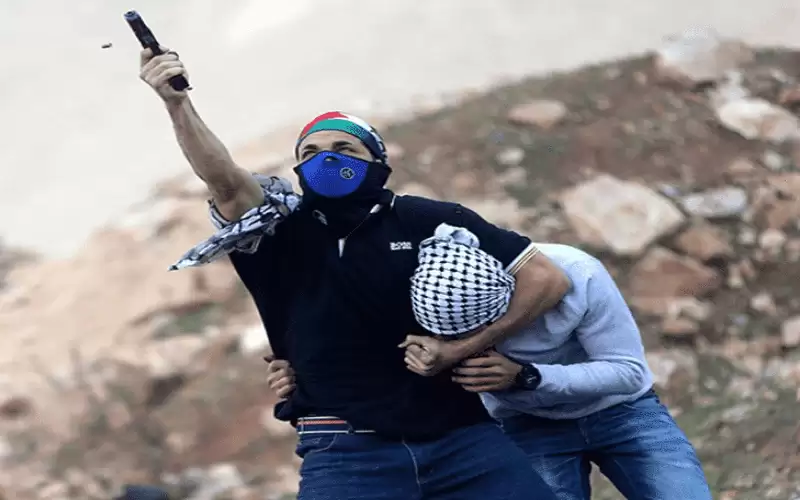 إسرائيل تعدم 3 فلسطينيين داخل مركبتهم