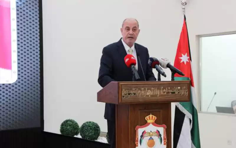 الصناعة: نستهدف زيادة الصادرات الوطنية وتنويعها