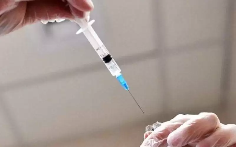 حقنة تقتل طفلين.. صيدلانية مصرية تتسبب