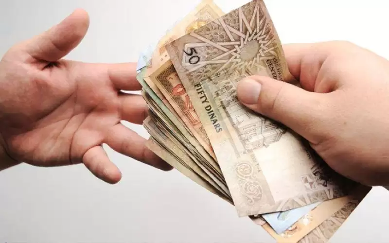 بلدية الزرقاء تطالب مواطنين بأموال