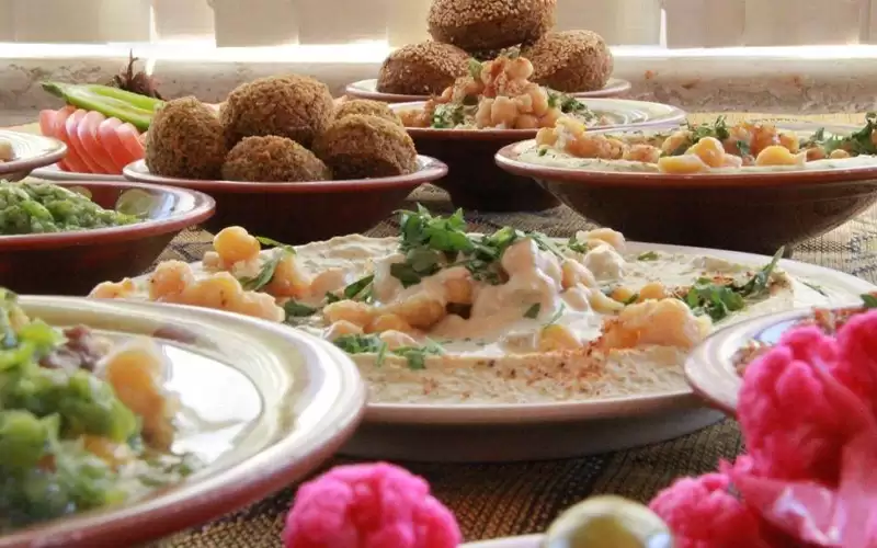 قطاع المطاعم الشعبية يشهد تراجعا في