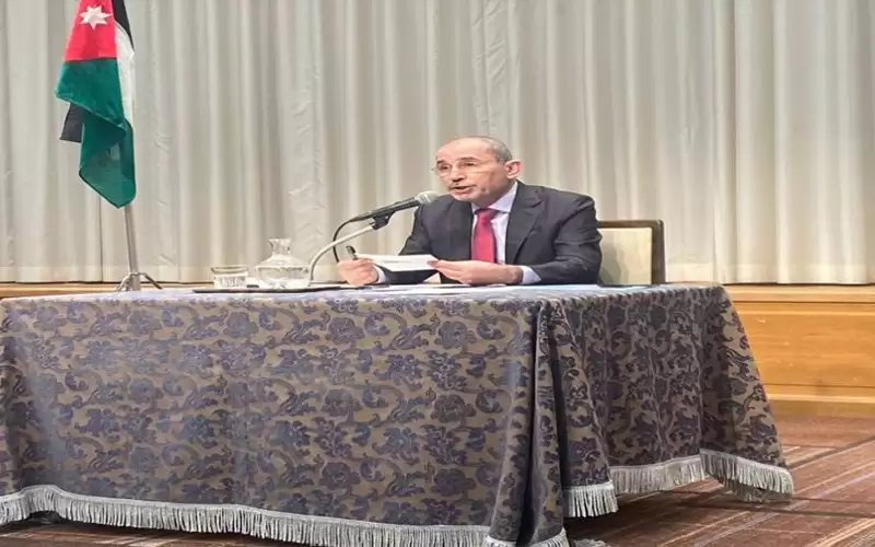 الصفدي يستعرض في اليابان مواقف الأردن