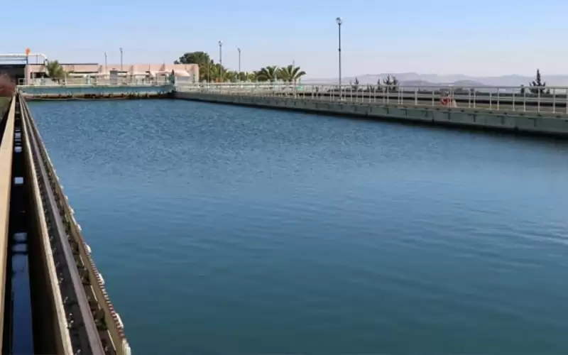 الخصاونة: يجب تزويد الأردنيين بمياه شرب