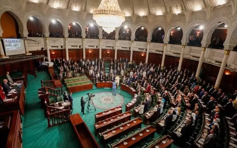 البرلمان التونسي الجديد يفتتح أولى جلساته